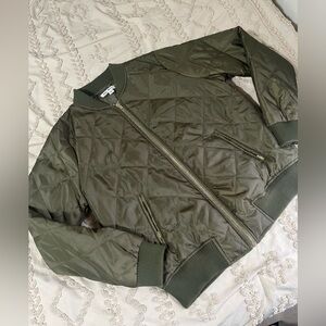 Women’s olive green quilted jacket